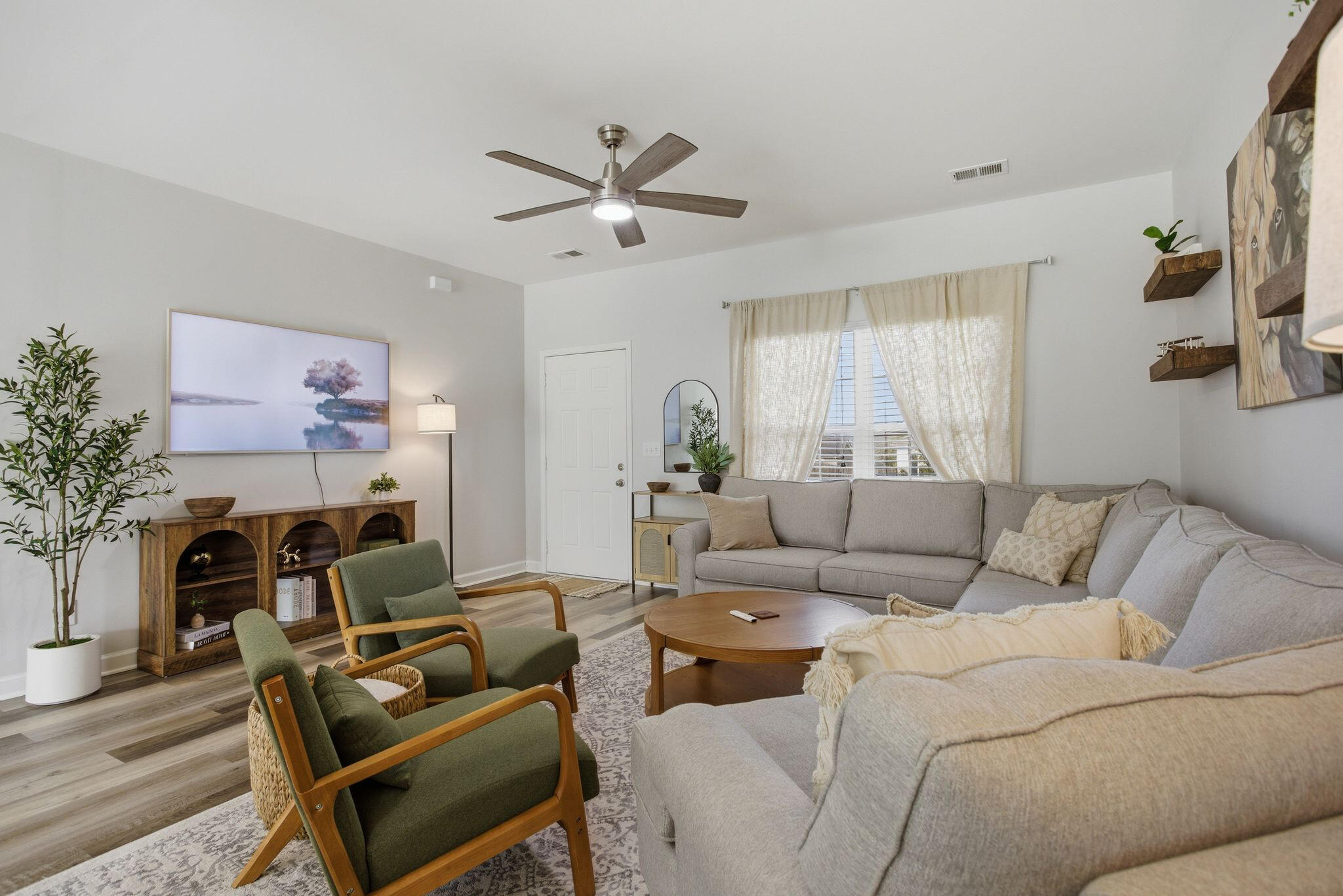 2294 Honey Farm Way, photo 1