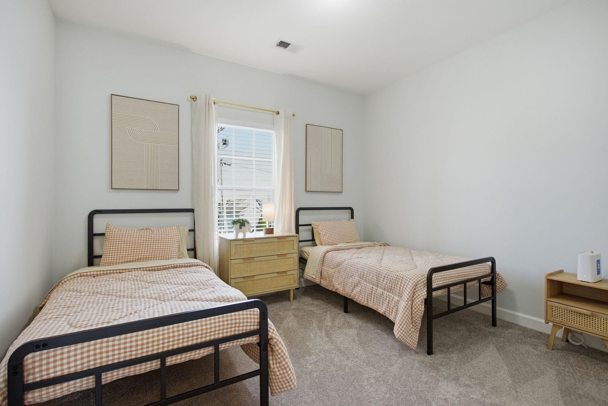 2294 Honey Farm Way, photo 6