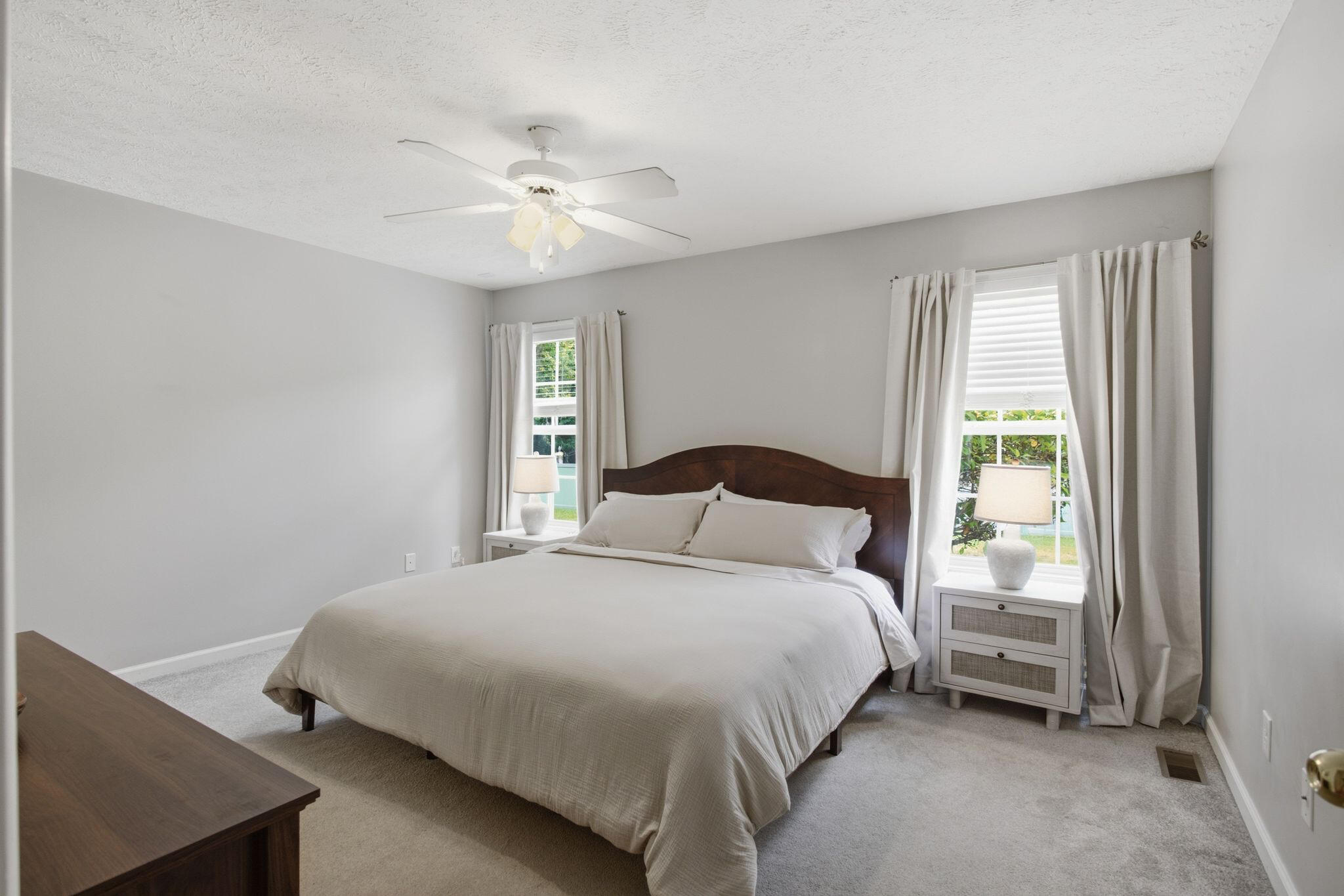 3446 Leslie Ln, photo 11