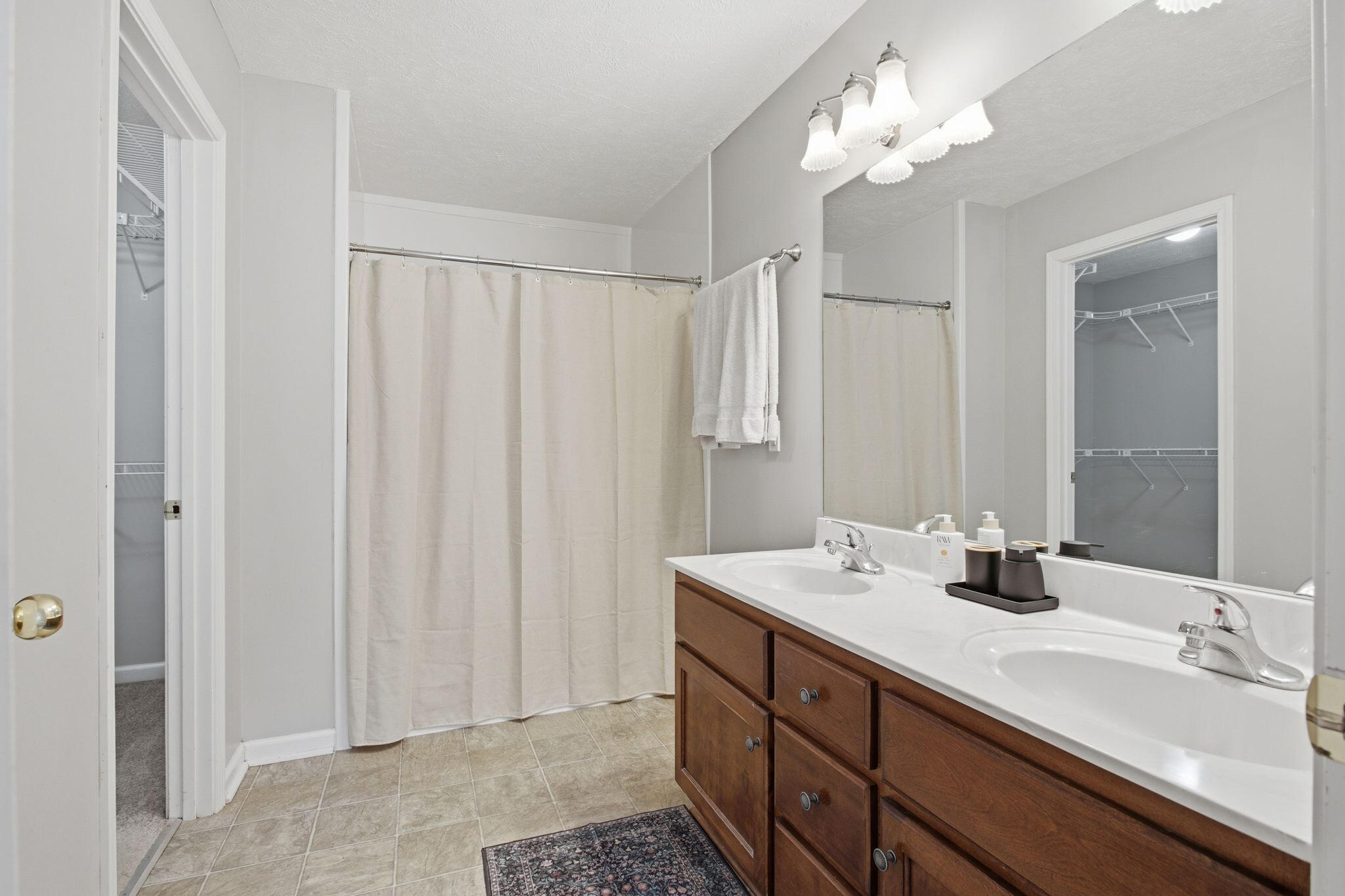 3446 Leslie Ln, photo 13