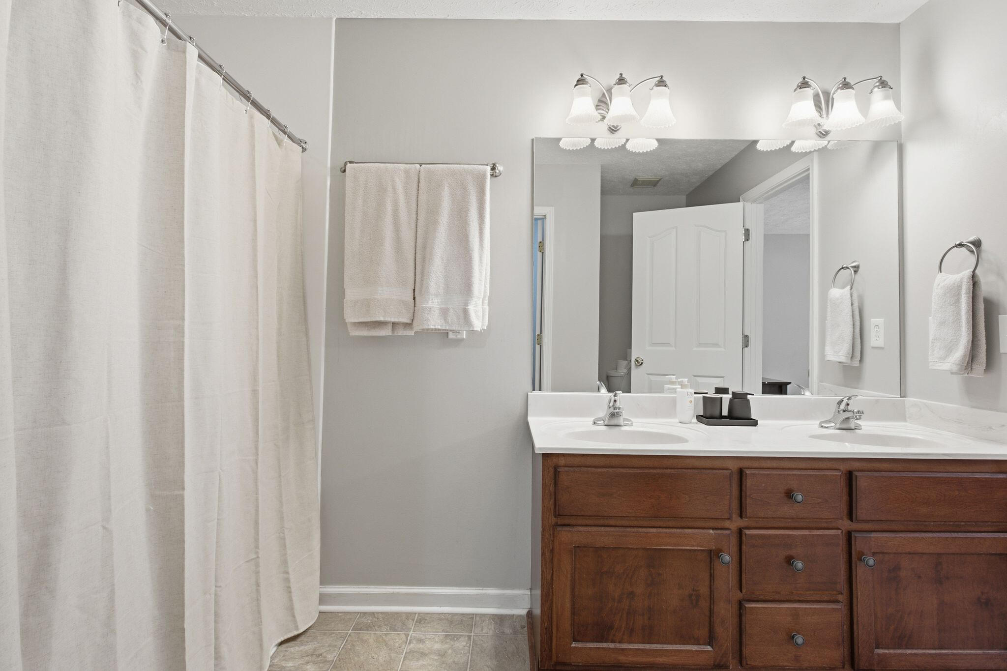 3446 Leslie Ln, photo 14