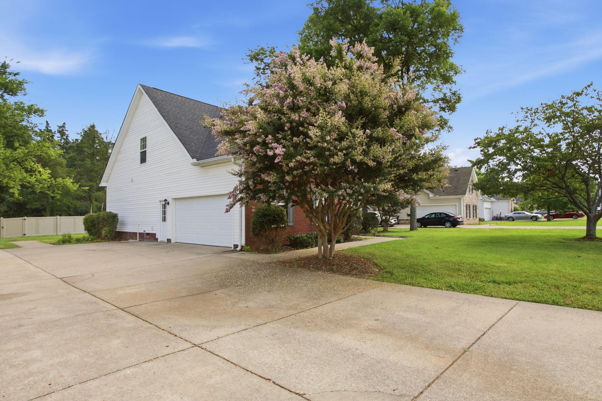3446 Leslie Ln, photo 25